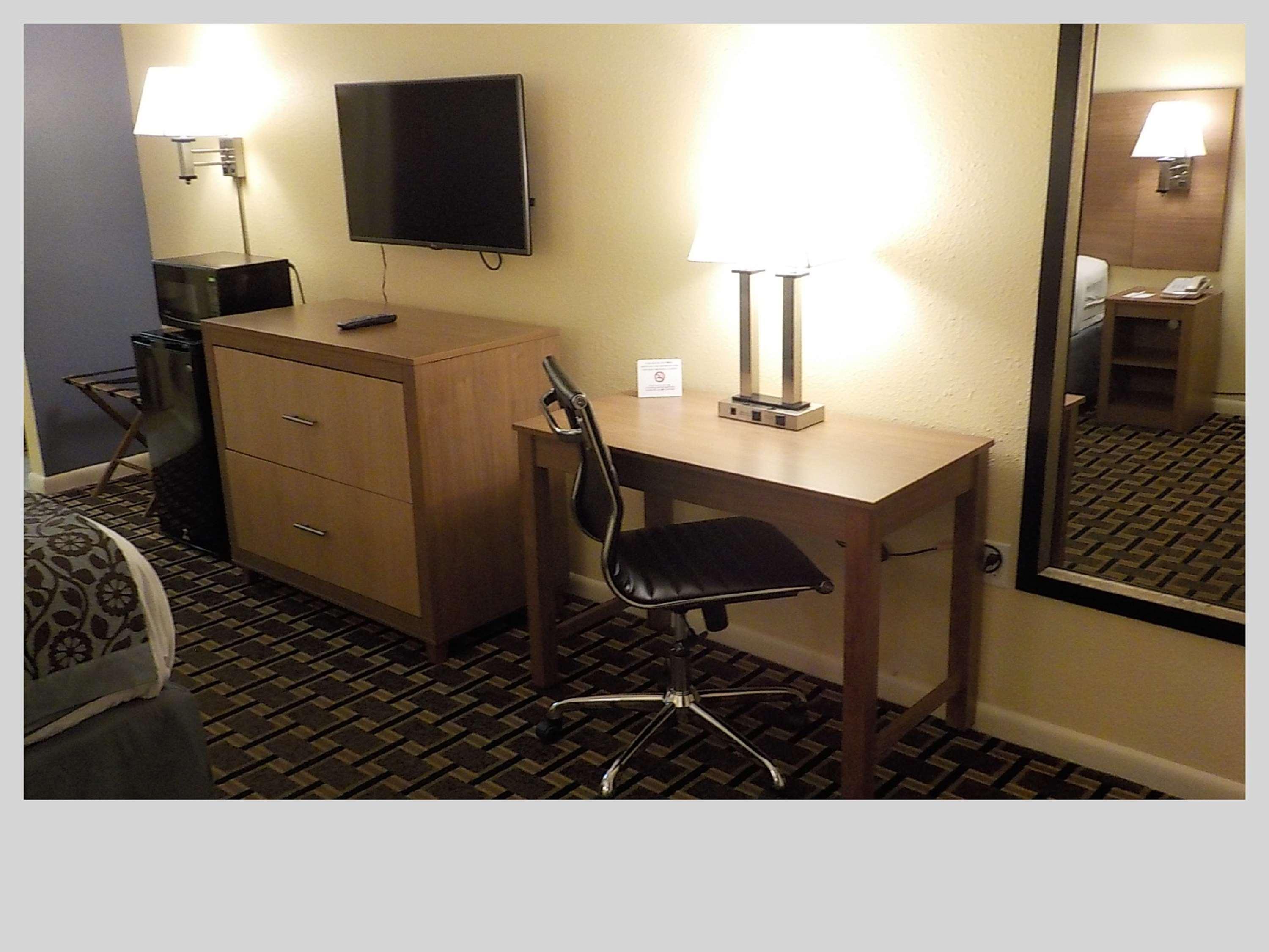 Best Western Bazarell Inn Montemorelos Esterno foto