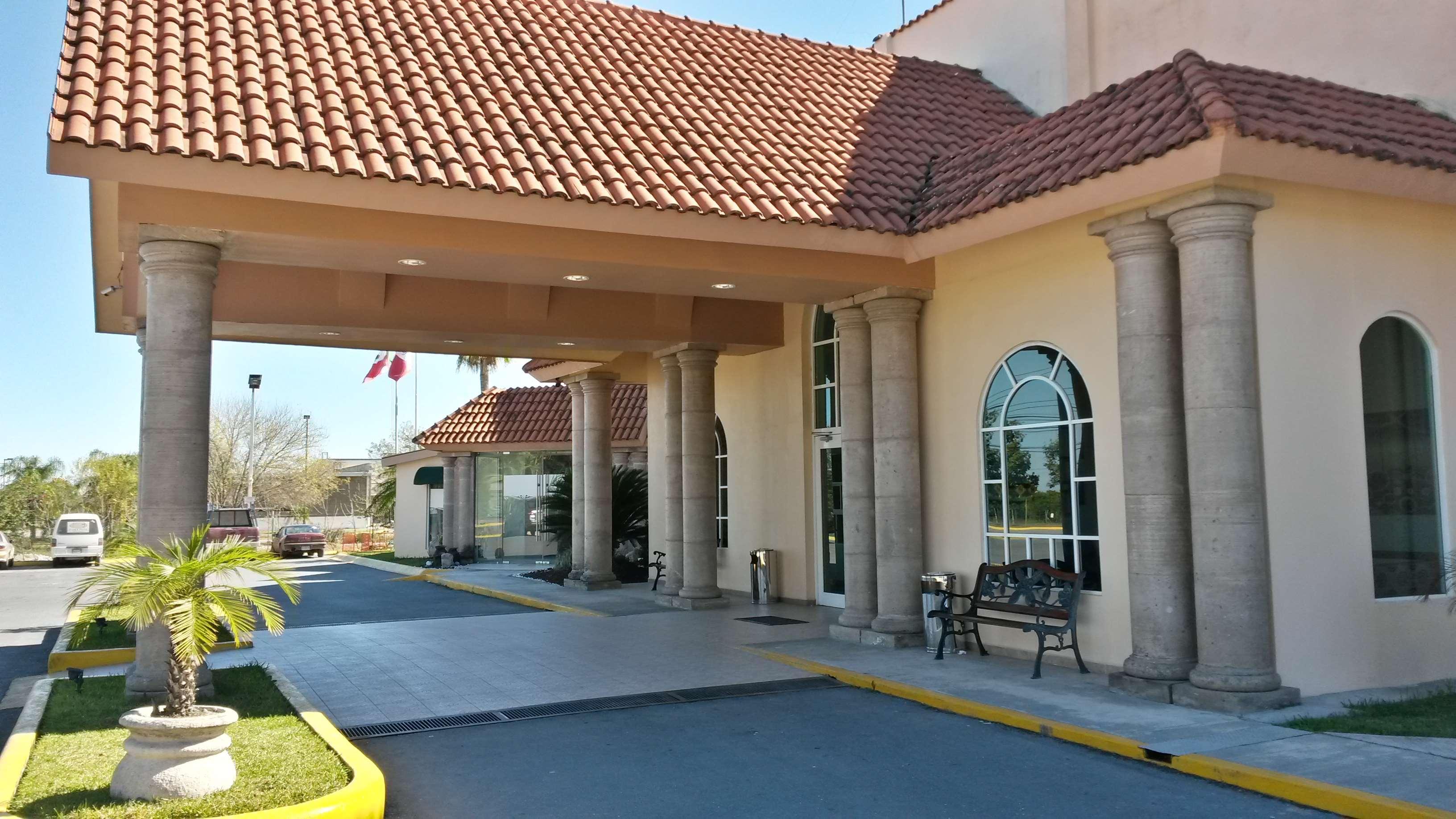 Best Western Bazarell Inn Montemorelos Esterno foto