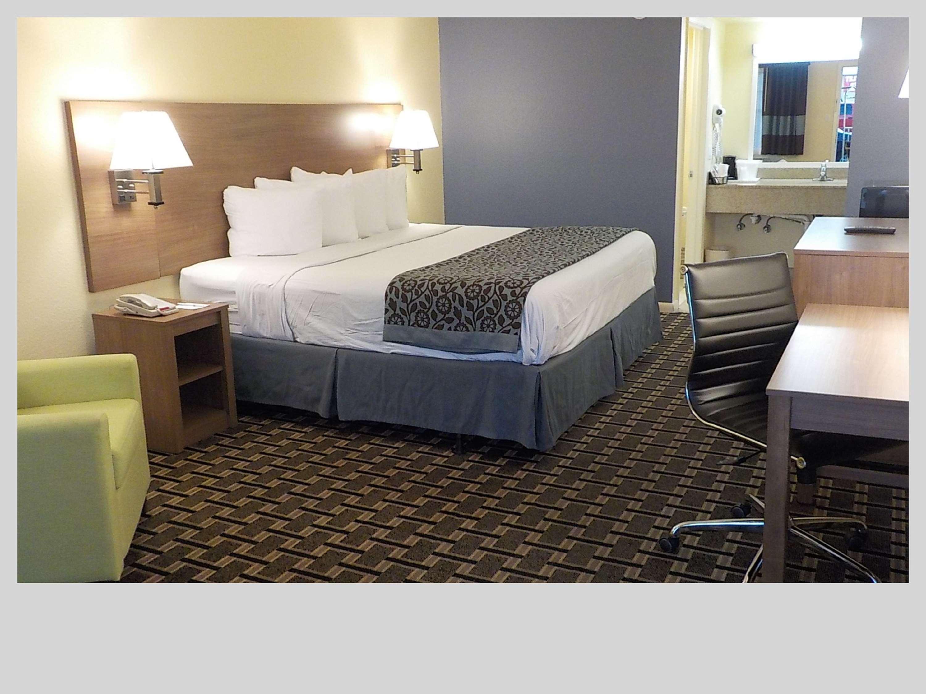 Best Western Bazarell Inn Montemorelos Esterno foto