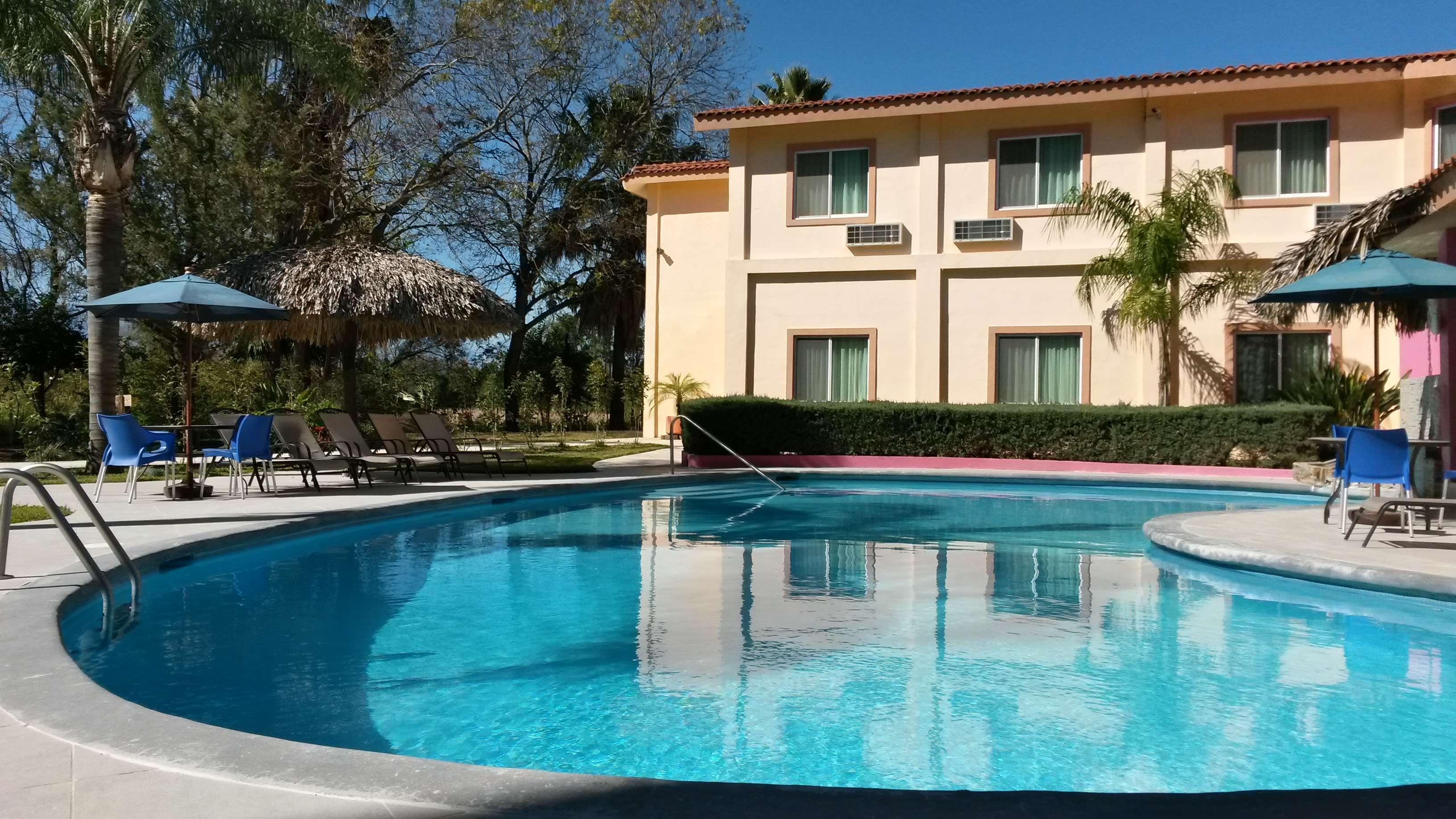 Best Western Bazarell Inn Montemorelos Esterno foto