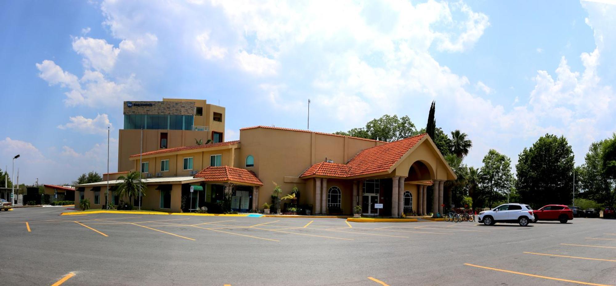 Best Western Bazarell Inn Montemorelos Esterno foto