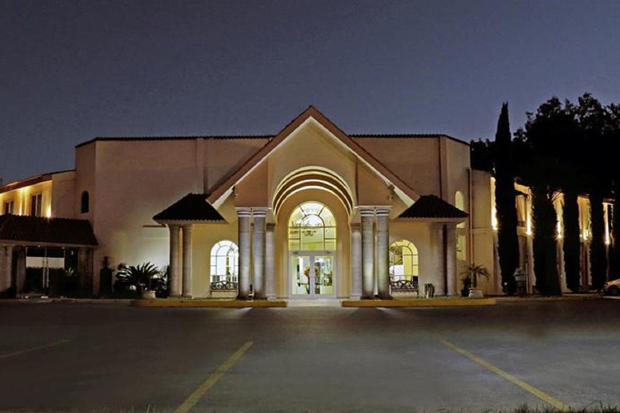 Best Western Bazarell Inn Montemorelos Esterno foto