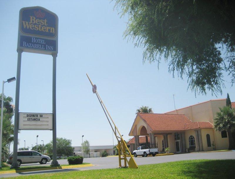 Best Western Bazarell Inn Montemorelos Esterno foto