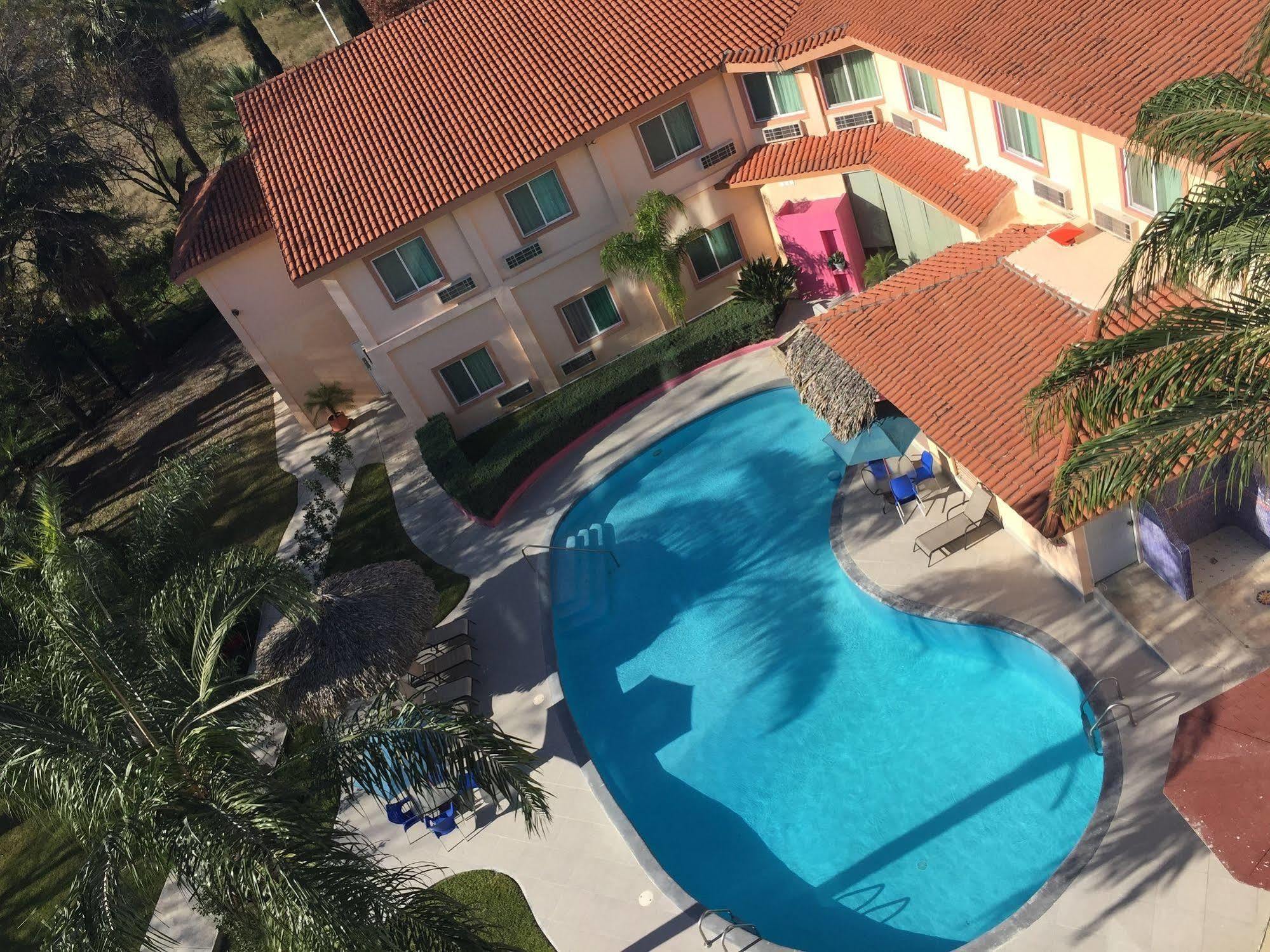 Best Western Bazarell Inn Montemorelos Esterno foto