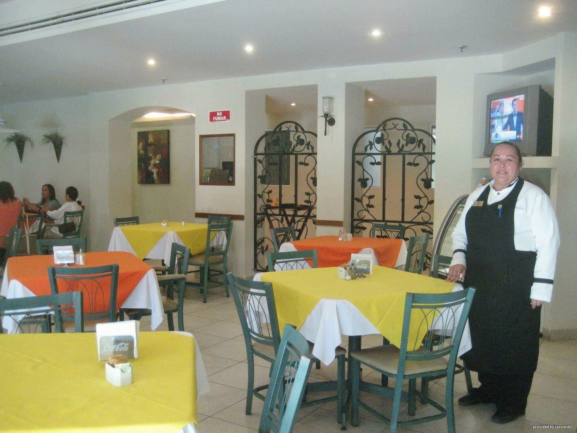 Best Western Bazarell Inn Montemorelos Esterno foto