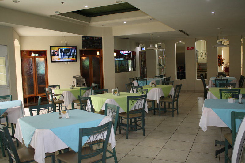 Best Western Bazarell Inn Montemorelos Esterno foto